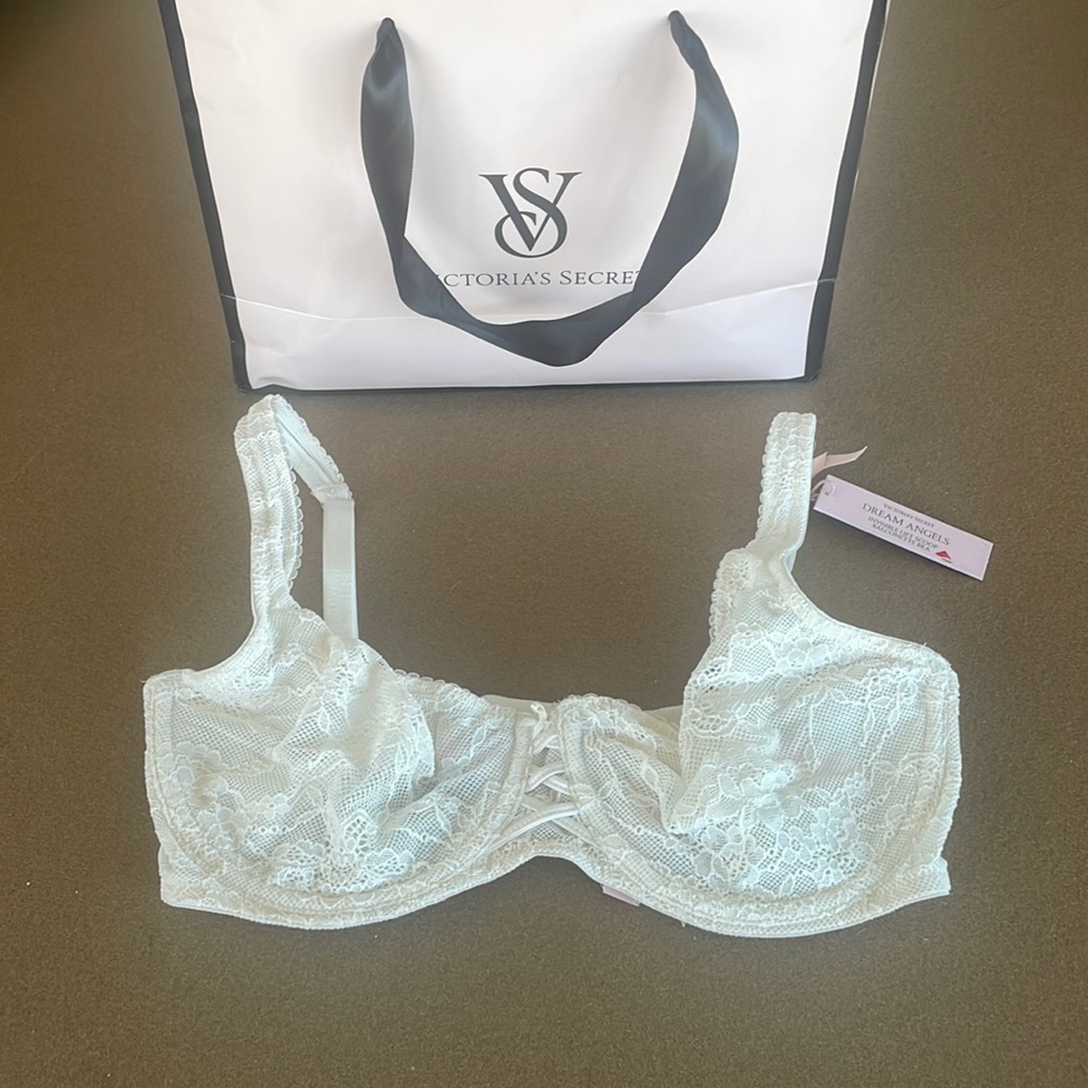 Victoria’s Secrets Dream Angels Invisible Lift Scoop Balconette Bra - Picture 2 of 8